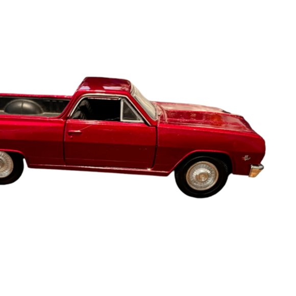 Maisto Other - 1965 El Camino 1.25 Maisto